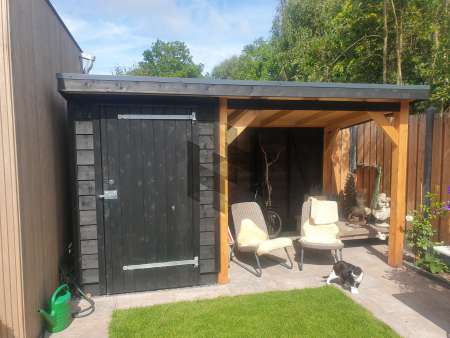 Tuinhuis met veranda